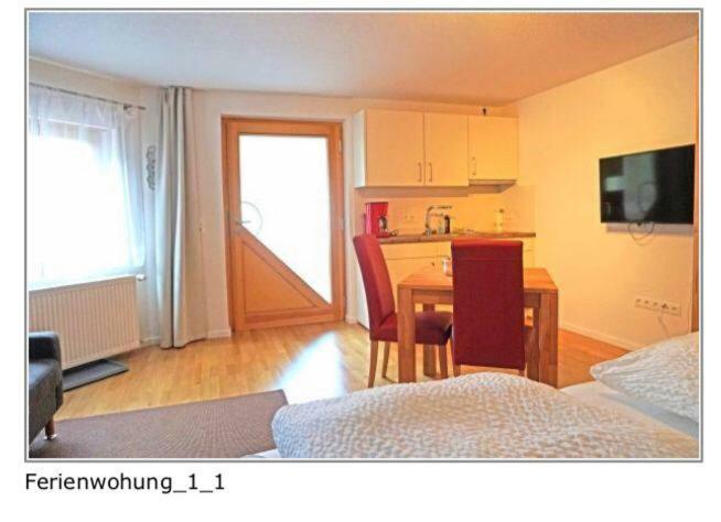 Ferienwohnung Wanderlust Klingenmunster Bagian luar foto